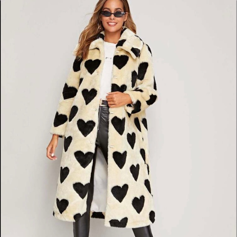 ISO SHEIN Single Breasted Heart Pattern Fuzzy Coat